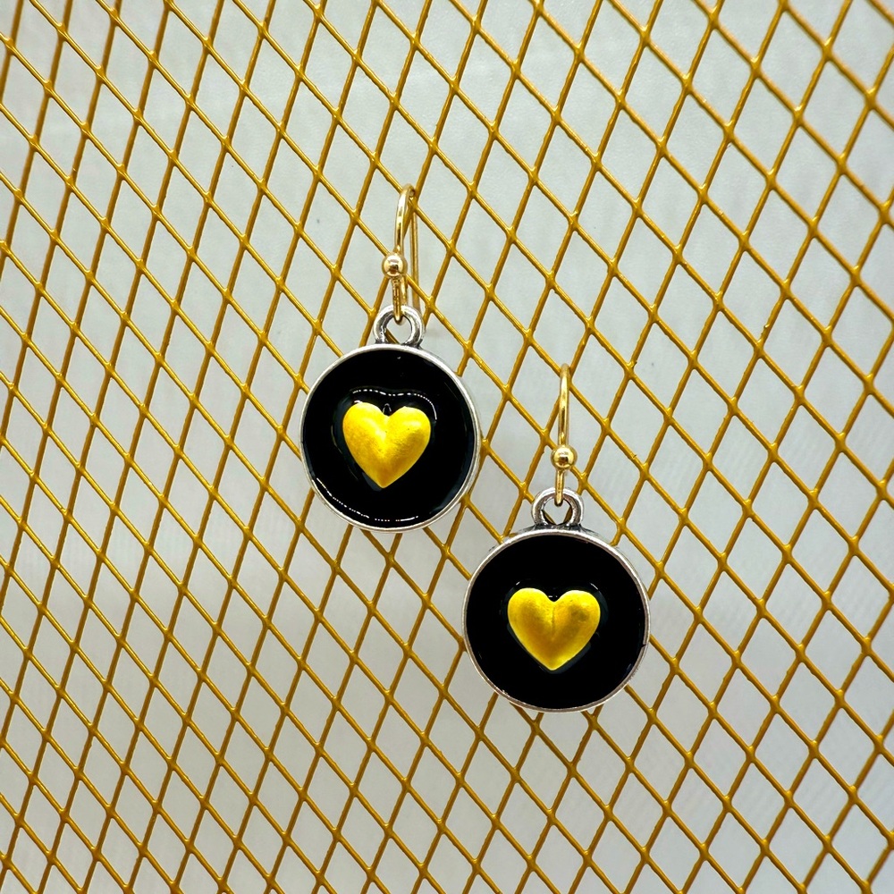 Gold Heart & Black Enamel Dangle Earrings – New